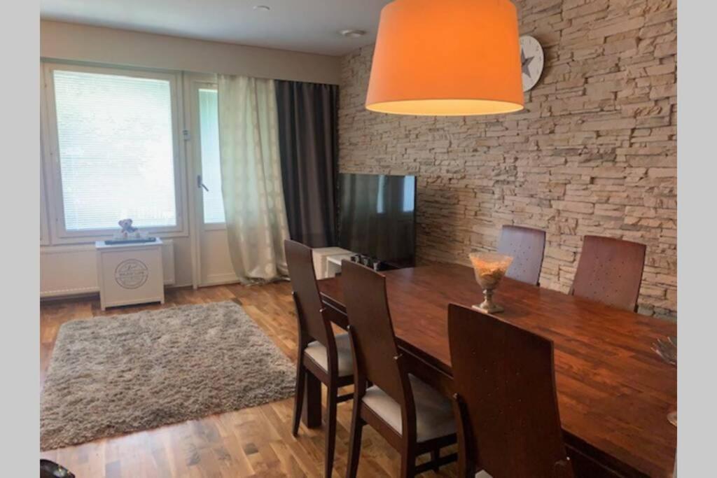 ヴァンターLuxus House With Sauna Nearby Airportアパートメント エクステリア 写真