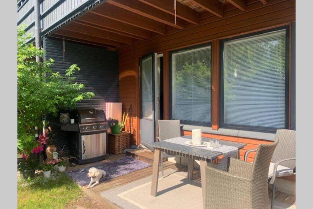 ヴァンターLuxus House With Sauna Nearby Airportアパートメント エクステリア 写真