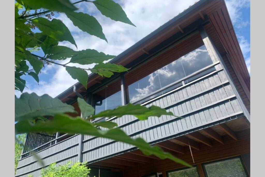 ヴァンターLuxus House With Sauna Nearby Airportアパートメント エクステリア 写真